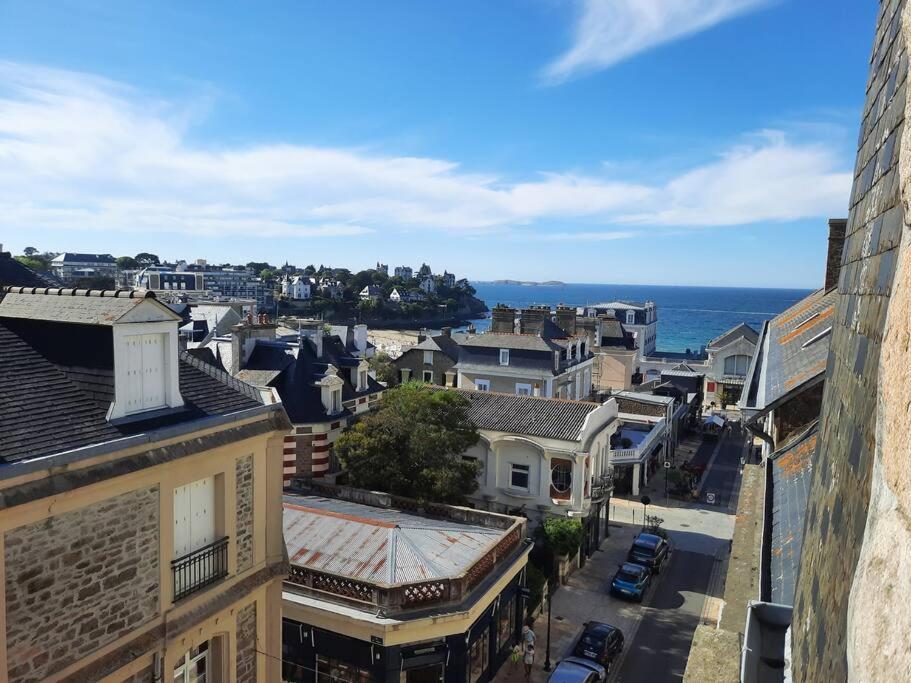 Le Moringa, A 2 Min De La Plage, Hyper Centre, Vue Mer De La Fenetre Dinard Exteriör bild